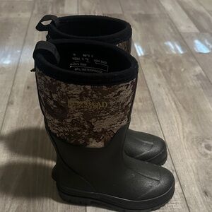 RedHead Kids Boots in Black and Brown